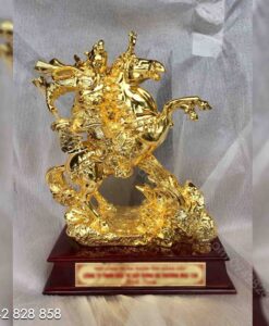 TƯỢNG QUAN VŨ CƯỠI NGỰA