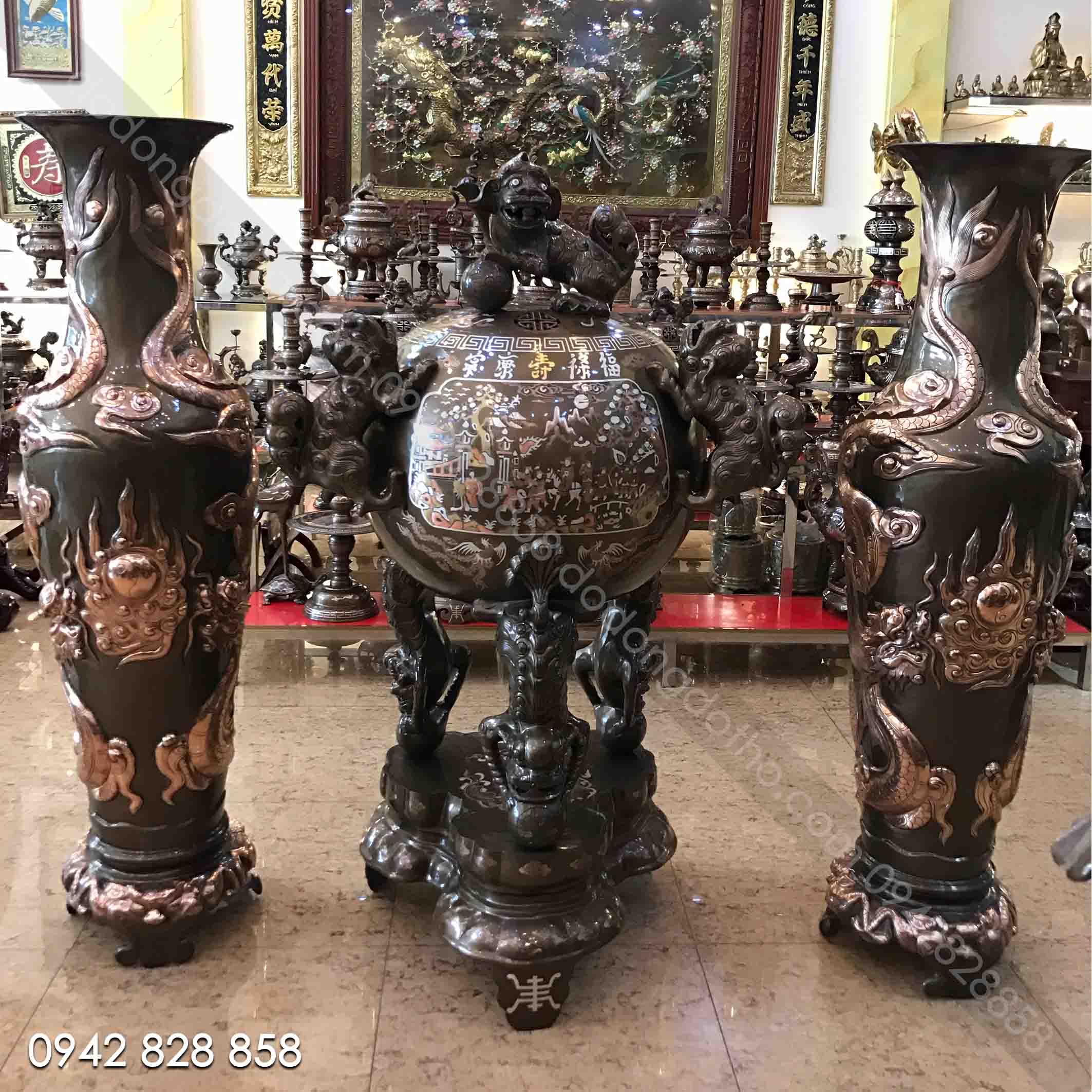 ĐỈNH CẦU 1M4 KHẢM 1 CHỮ VÀNG VÀ ĐÔI LỌ RỒNG NỔI 1M7