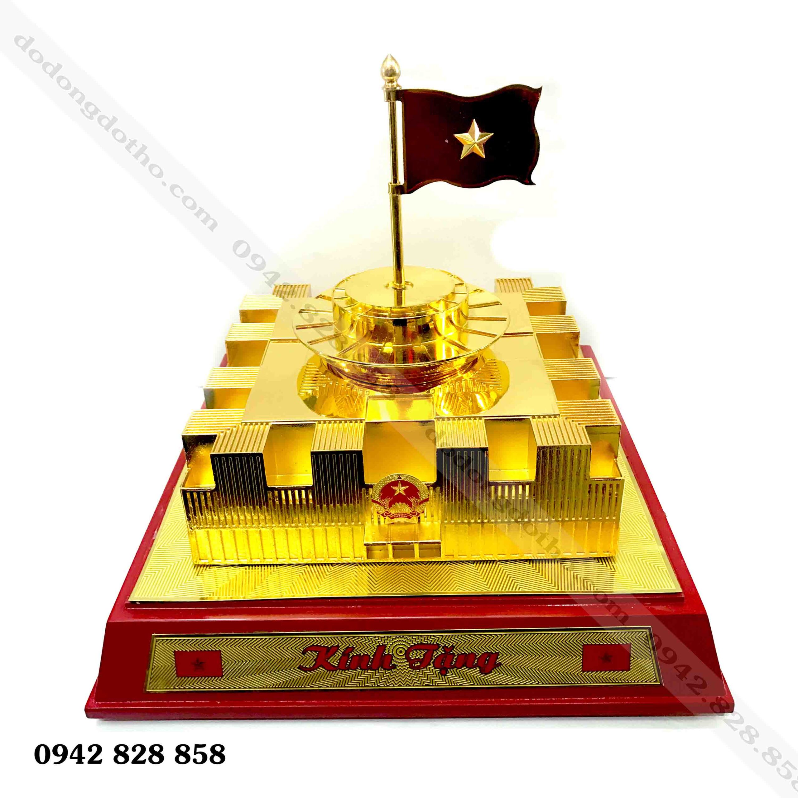 MÔ HÌNH TOÀ NHÀ QUỐC HỘI MẠ VÀNG