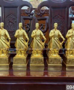 TƯỢNG TRẦN HƯNG ĐẠO THIẾP VÀNG 9999 50CM