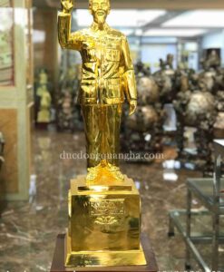 TƯỢNG BÁC HỒ VẪY TAY CHÀO MẠ VÀNG 24K