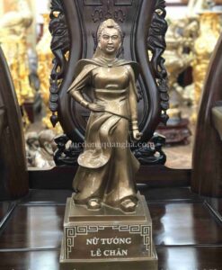 TƯỢNG NỮ TƯỚNG LÊ CHÂN CAO 60CM