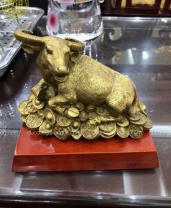 TRÂU NẰM TIỀN MÀU GIẢ CỔ