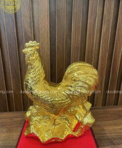 GÀ MÁI NẰM ĐÁ MẠ VÀNG 24K