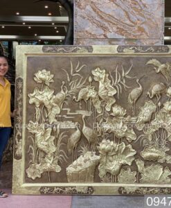 TRANH SEN HẠC XƯỚC GIẢ CỔ KHUNG ĐỒNG